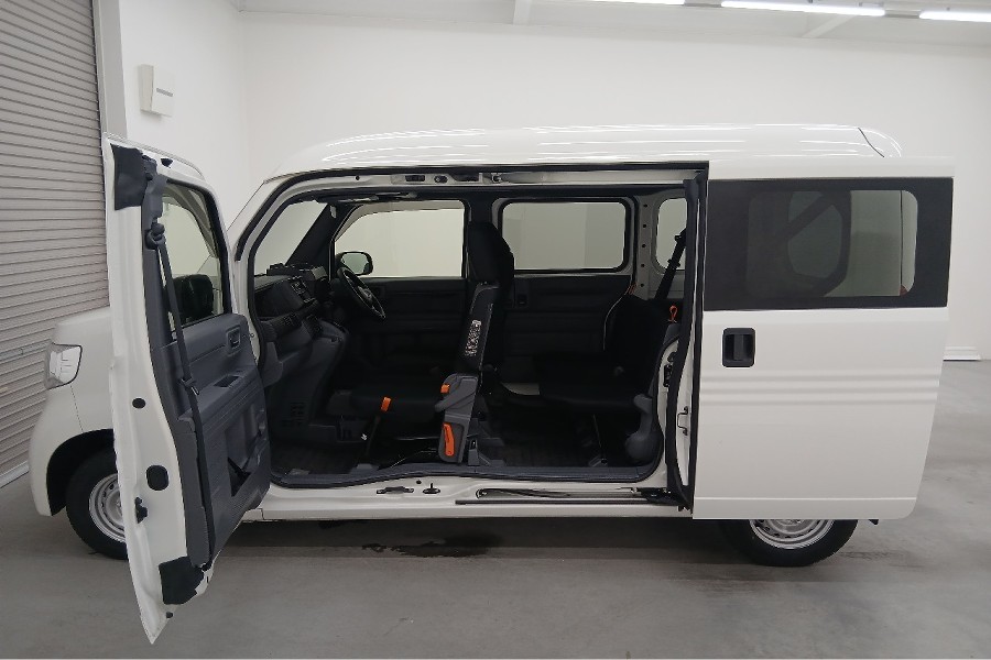N-VAN12枚目